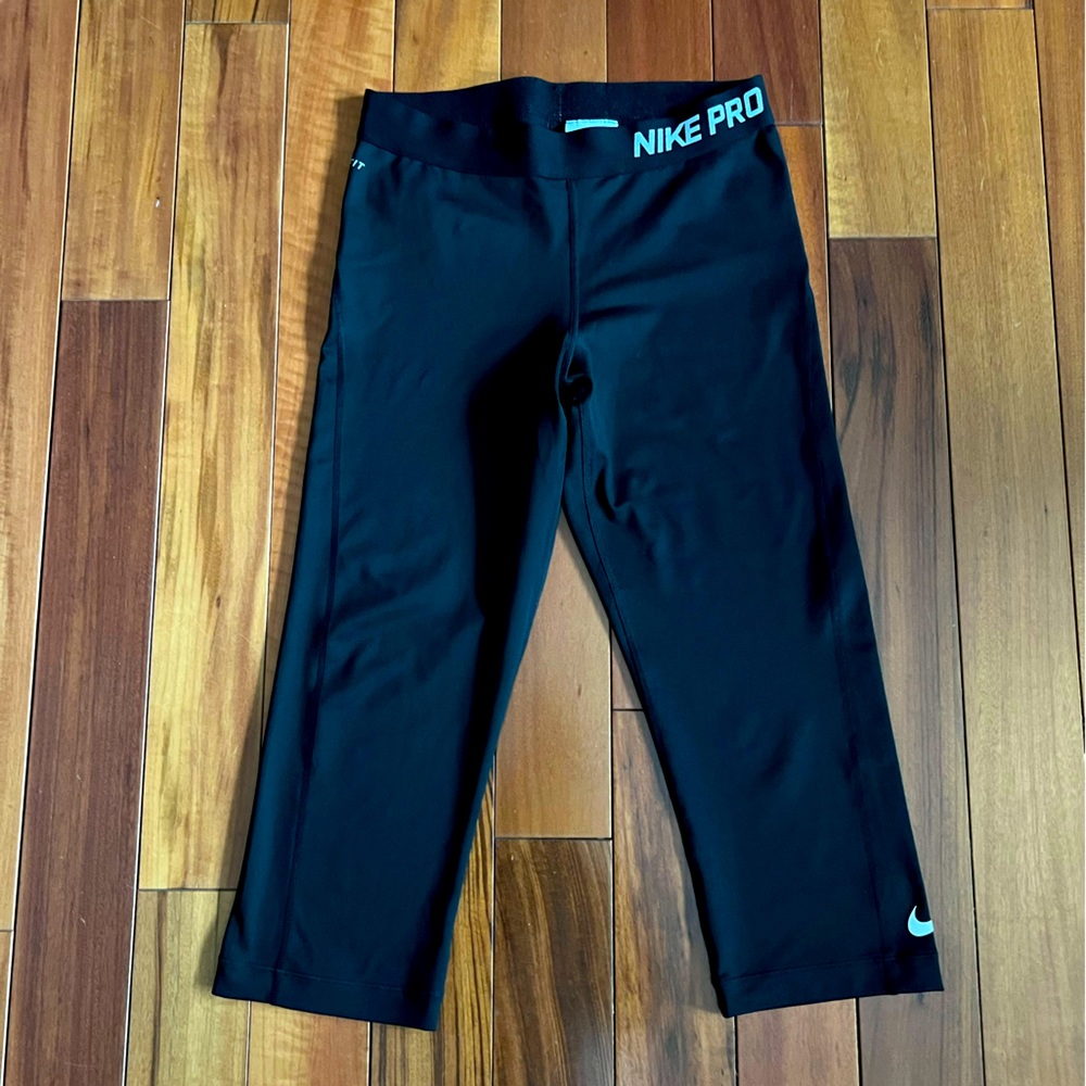 Women’s Nike Black Compression Capris